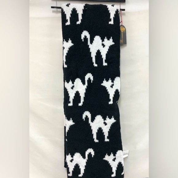 NWT Cynthia Rowley Curious Halloween Cat Reversible Throw Blanket - Picture 1 of 4